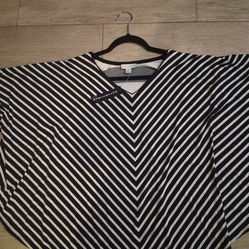 Susan Graver Black & White Chevron V-Neck Tunic